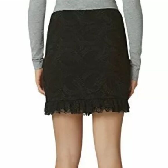 NWT Avec Les Filles Joyce Azria Lace Overlay Mini Skirt Black Size M Made in USA - Picture 2 of 8